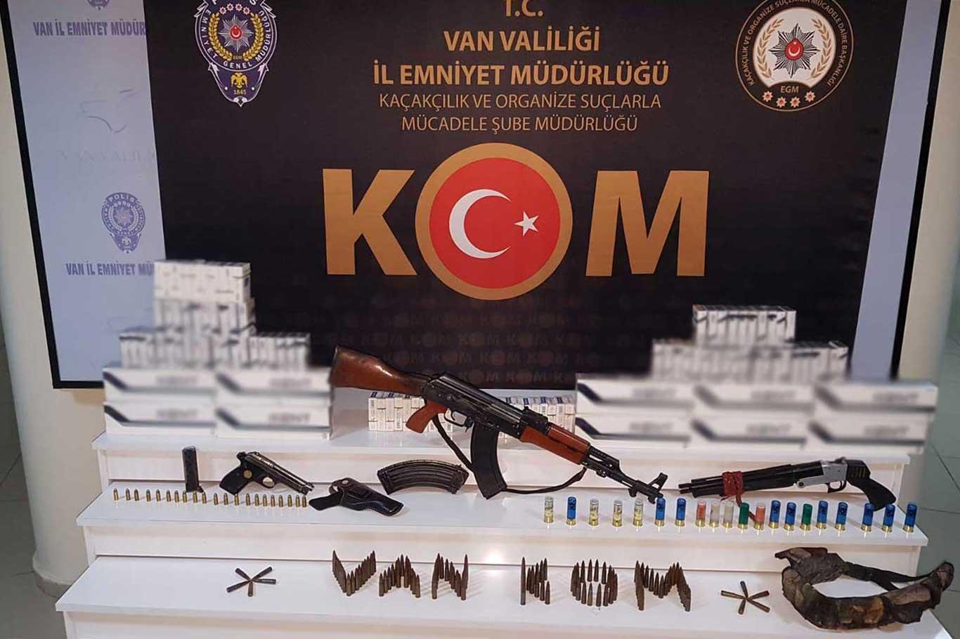 Van'da kaçakçılık operasyonunda bir kişi gözaltına alındı Van'da kaçakçılık operasyonunda bir kişi gözaltına alındı